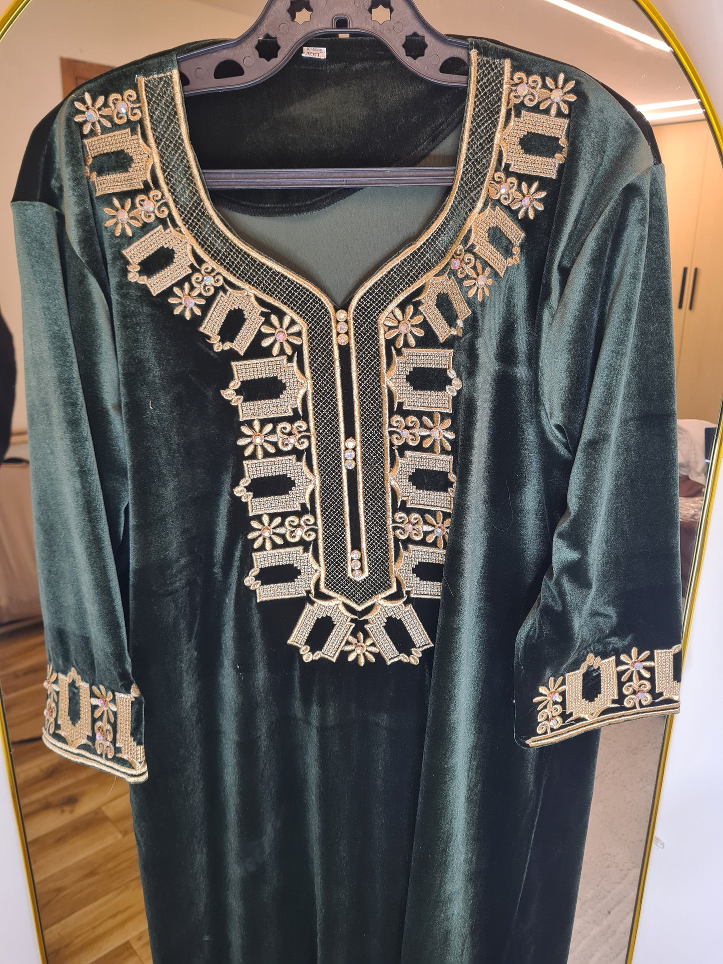 Robe Velours Modèle 07