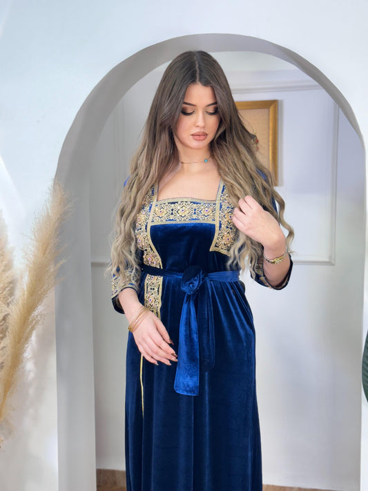 Robe Velours Modèle 05