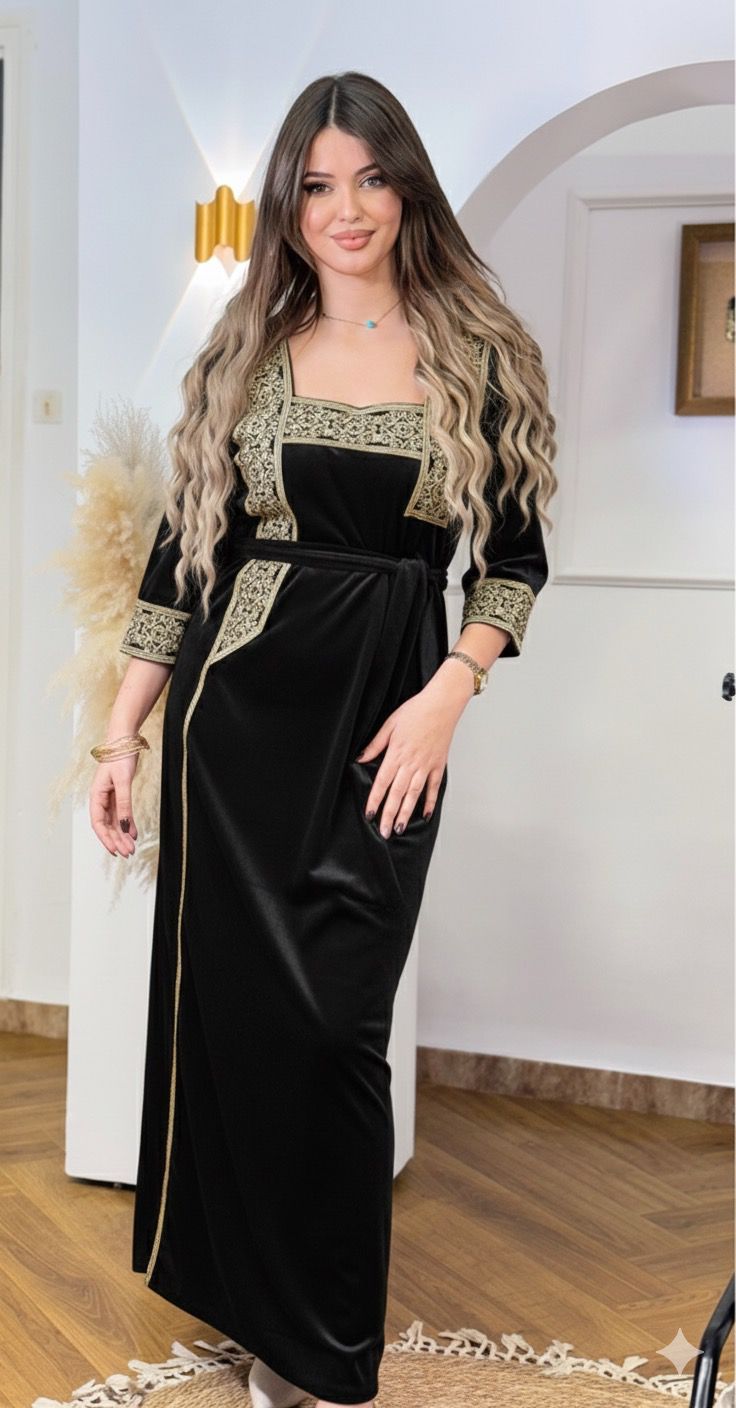 Robe Velours Modèle 05