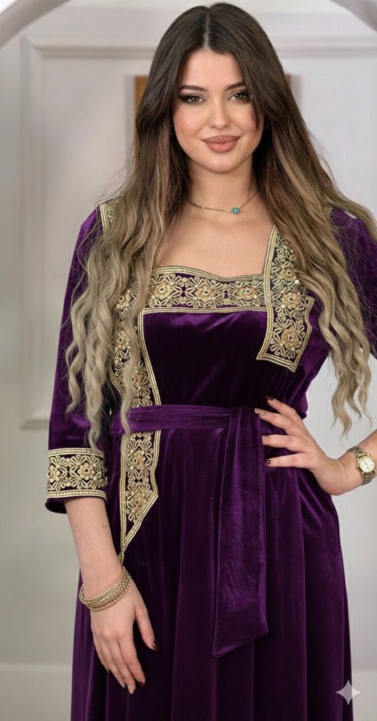 Robe Velours Modèle 05