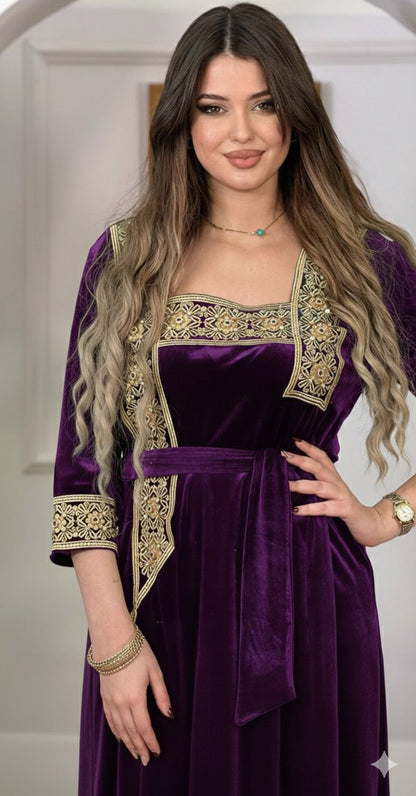 Robe Velours Modèle 05
