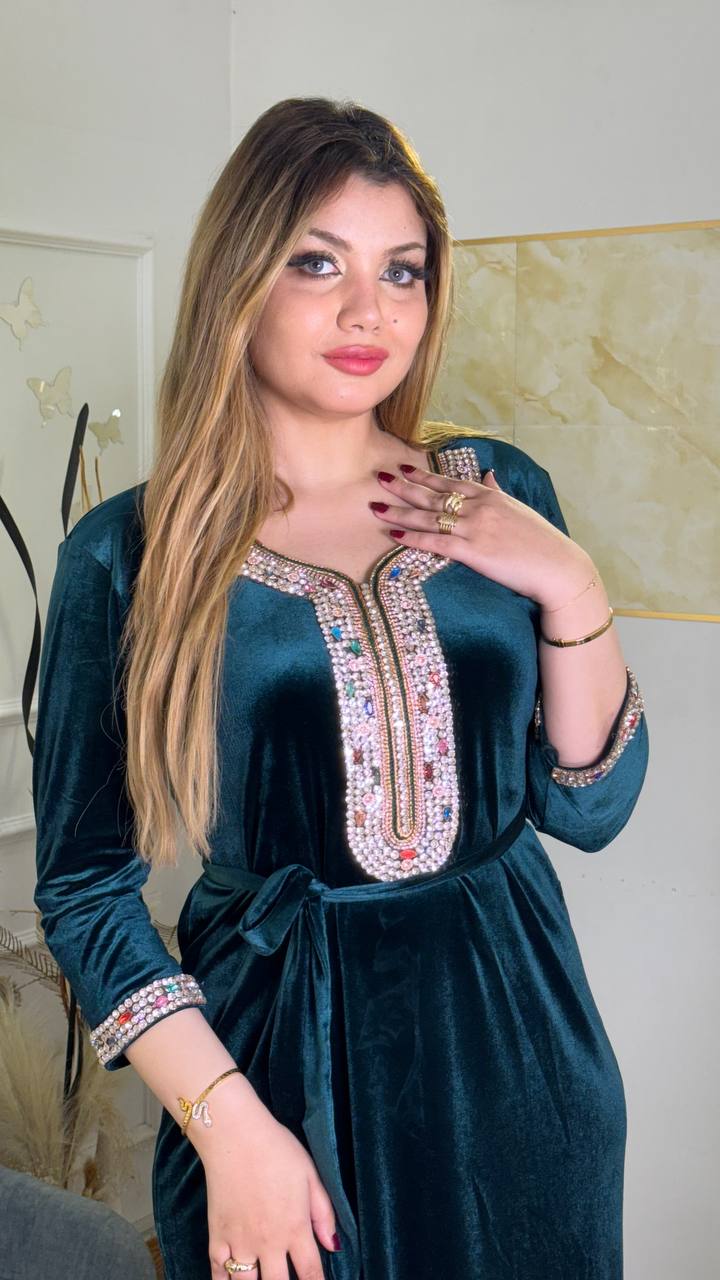 Robe Velours Modèle 04