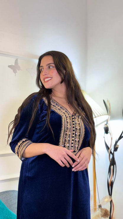 Robe Velours Modèle 03