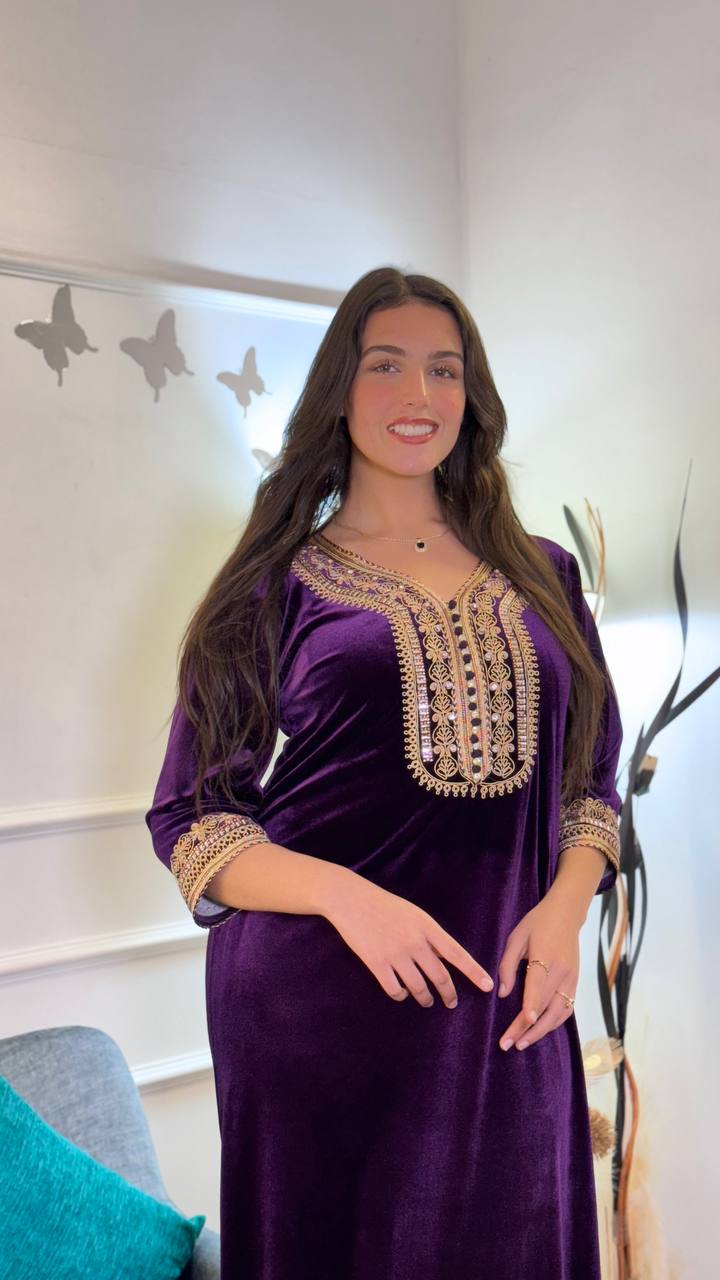Robe Velours Modèle 03