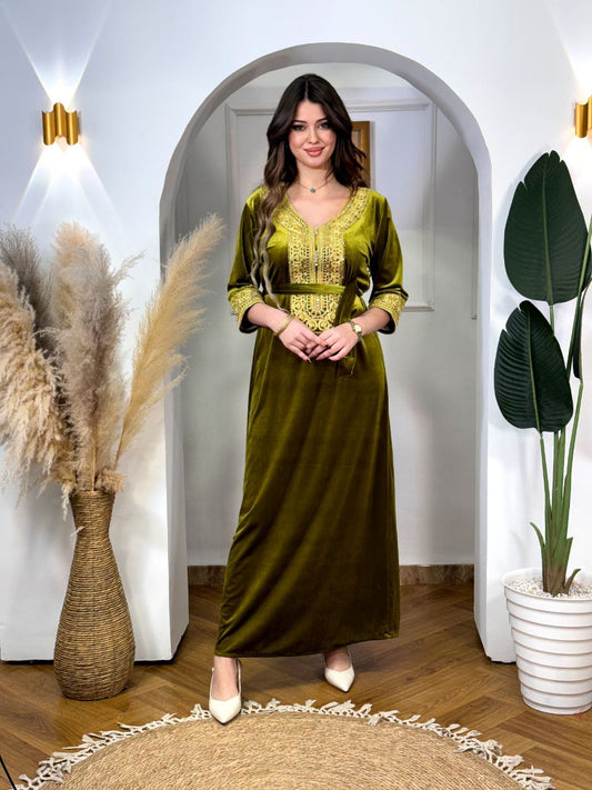 Robe Velours Modèle 06