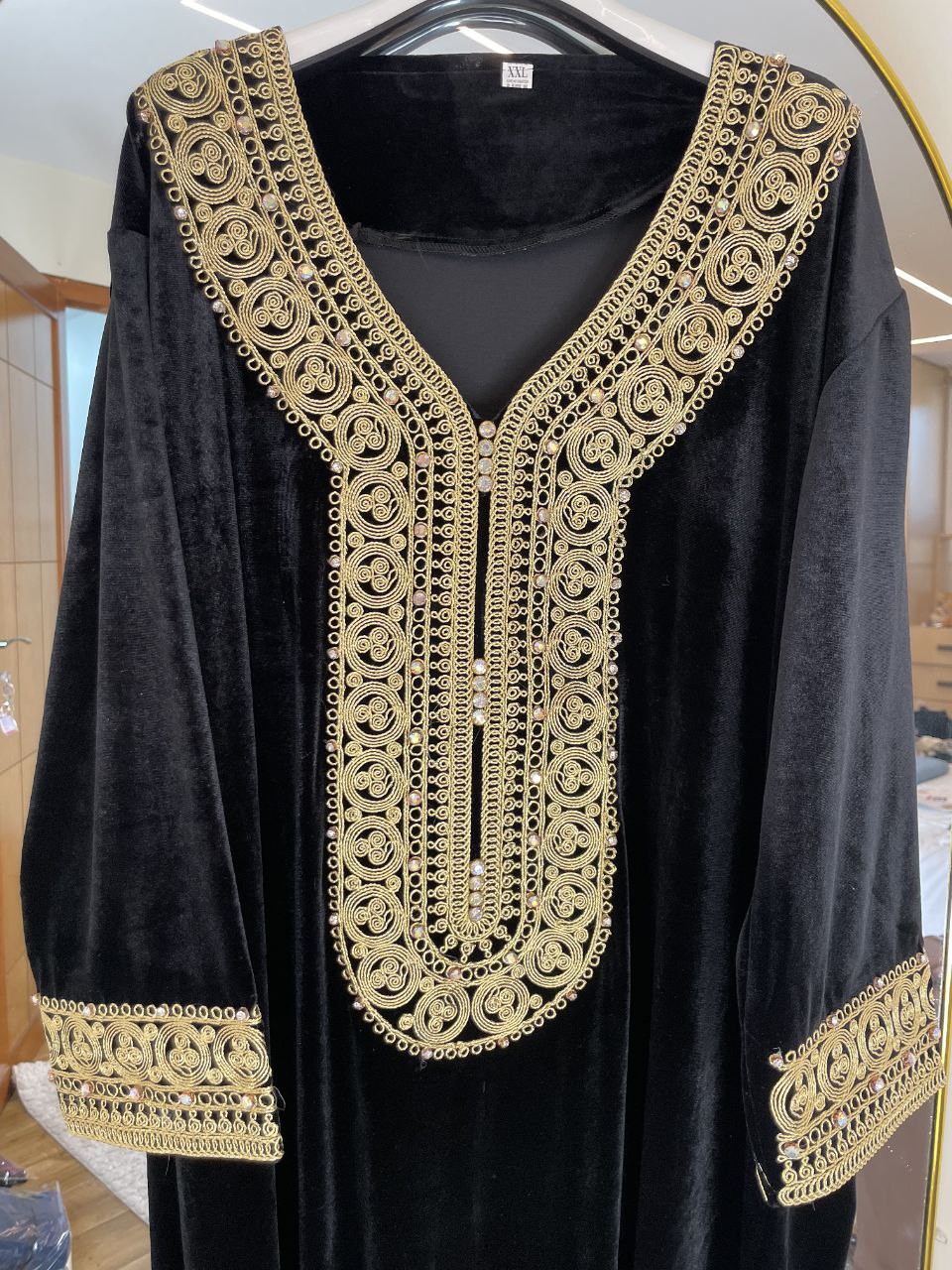 Robe Velours Modèle 06