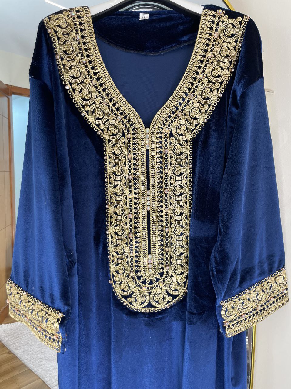 Robe Velours Modèle 06