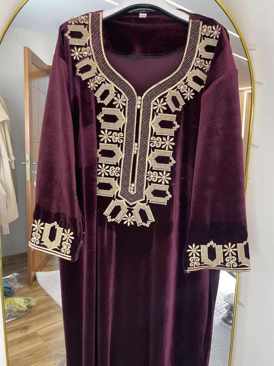 Robe Velours Modèle 07