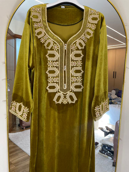 Robe Velours Modèle 07